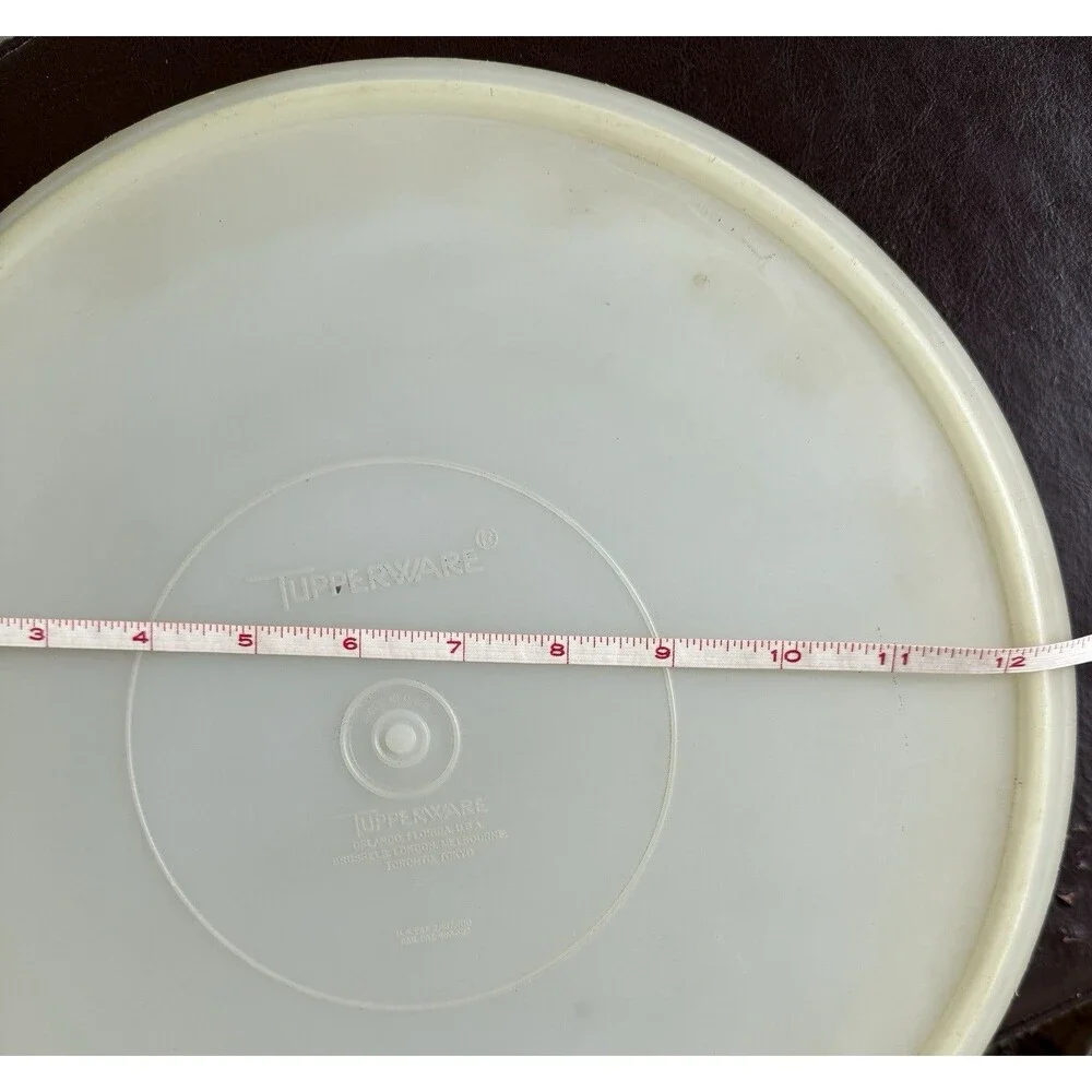 VTG Tupperware Large Round Carry All Pie Keeper Storage With Lid 12 Inch Retro
